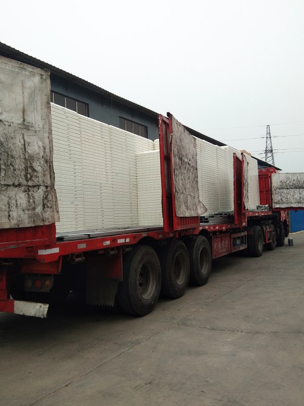 玻璃鋼水箱漏水之后用什么方法補漏？